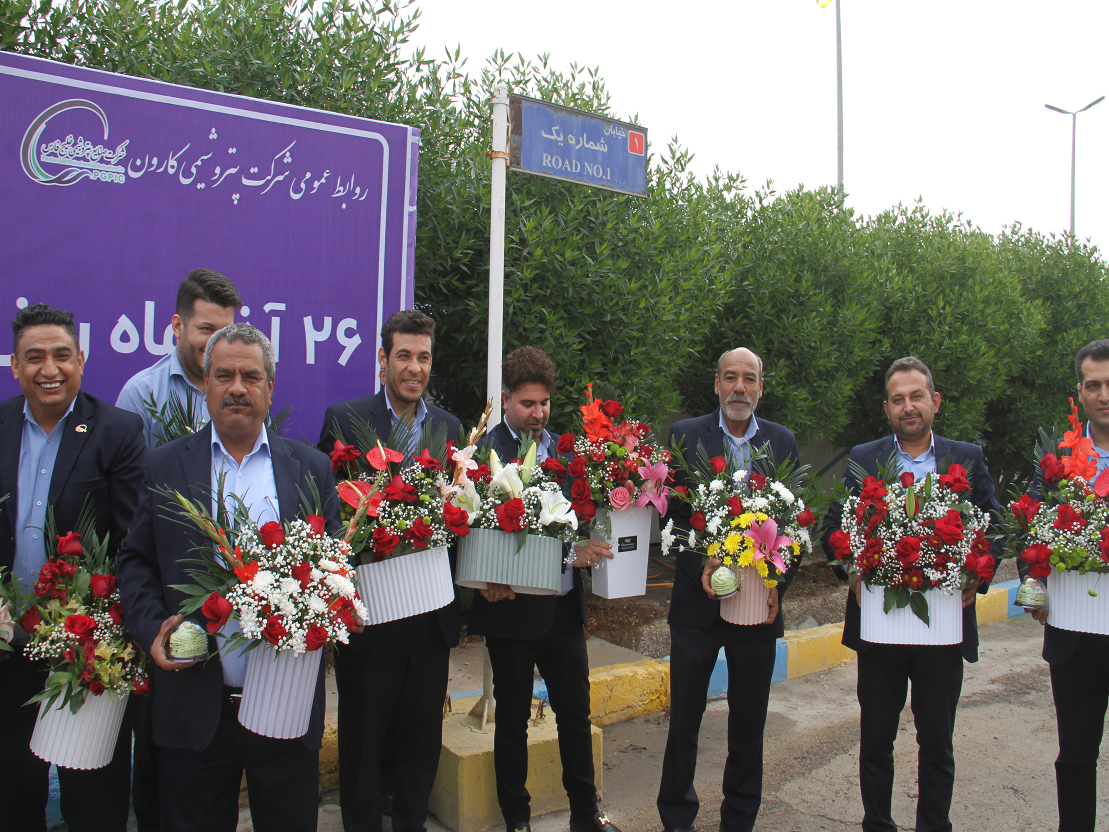 تقدیر از همکاران واحد نقلیه پتروشیمی کارون به مناسبت روز ملی حمل نقل